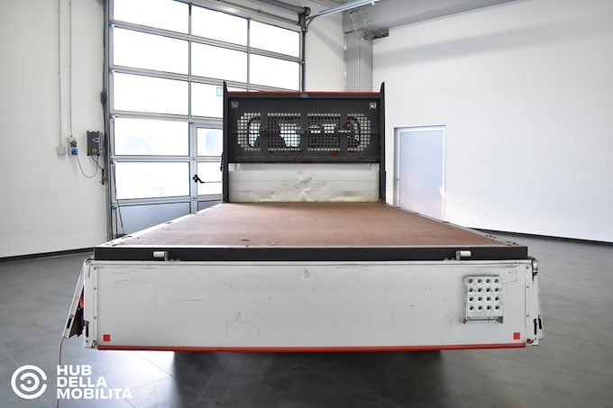 PEUGEOT Boxer 335 2.2 BlueHDi 165 S&S PLM Cassonato Acciaio